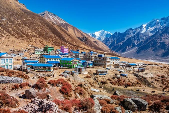 Langtang Valley Trek, Kyanjin Gompa and Langtang Lirung