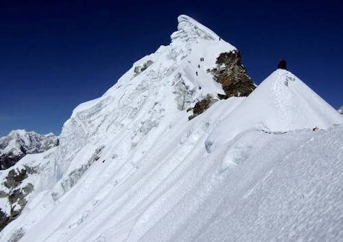 Chola Pass and Lobuje East Climb