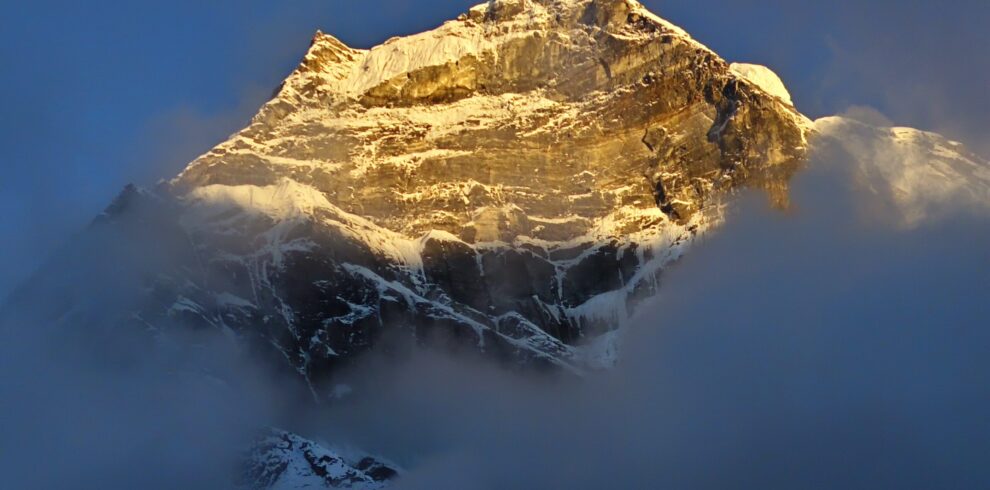 mera peak climbing